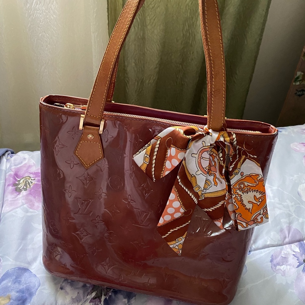 ❌SOLD❌Louis Vuitton Vernis Houston Handbag